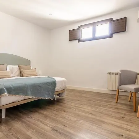 Apartamentos El Patio Plaza Santa Clara Caces Zewnętrze zdjęcie